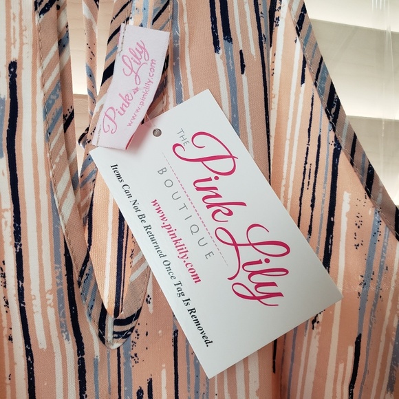 [NWT] Pink Lily Blush Patterned Romper - Picture 4 of 5